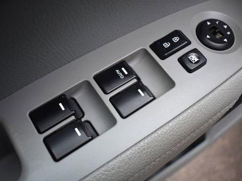 Used 2012 Kia Sorento LX image 18