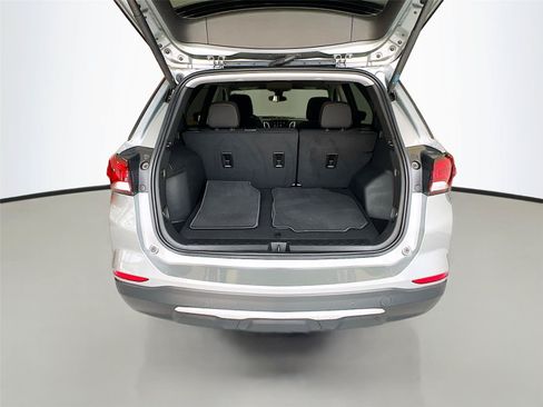 Used 2023 Chevrolet Equinox LT AWD/4WD image 24