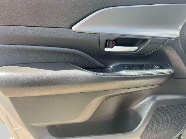 Certified 2025 Toyota Grand Highlander AWD image 21