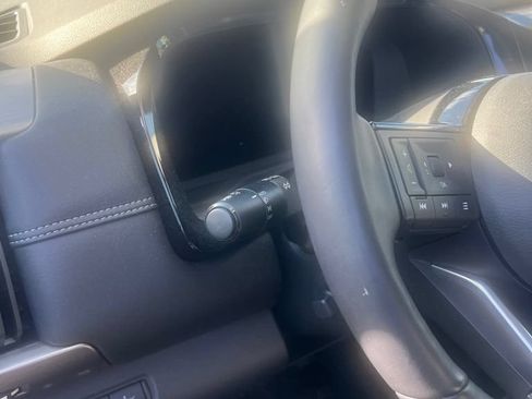 Used 2024 Nissan Pathfinder Platinum AWD/4WD image 3