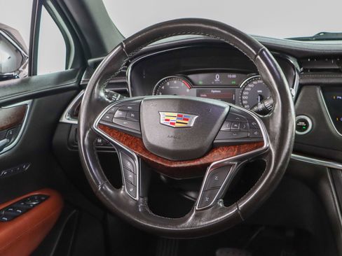 Used 2021 Cadillac XT5 Premium Luxury image 12