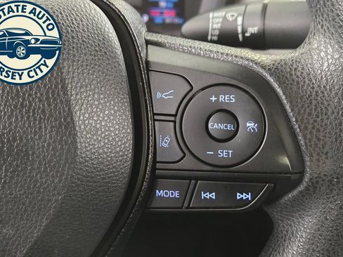 Used 2021 Toyota Corolla LE w/ LE Convenience Package FWD image 13