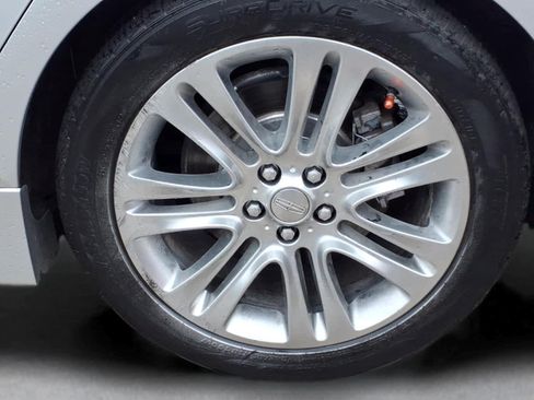 Used 2013 Lincoln MKZ AWD image 9