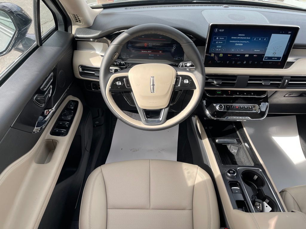 New 2026 Lincoln Corsair Premiere AWD/4WD image 6