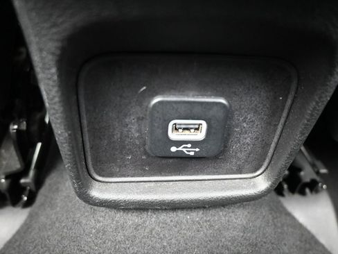 Used 2020 Jeep Compass Latitude image 32