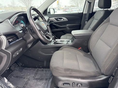 Used 2018 Chevrolet Traverse LT image 9
