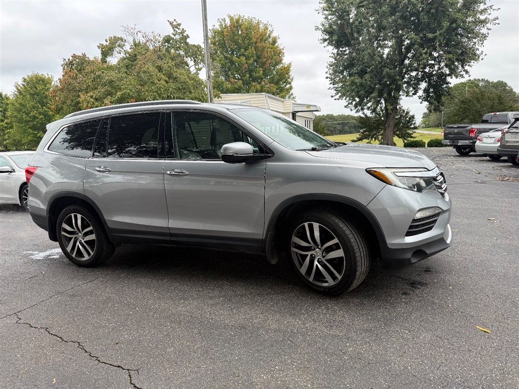 Used 2017 Honda Pilot Elite image 7