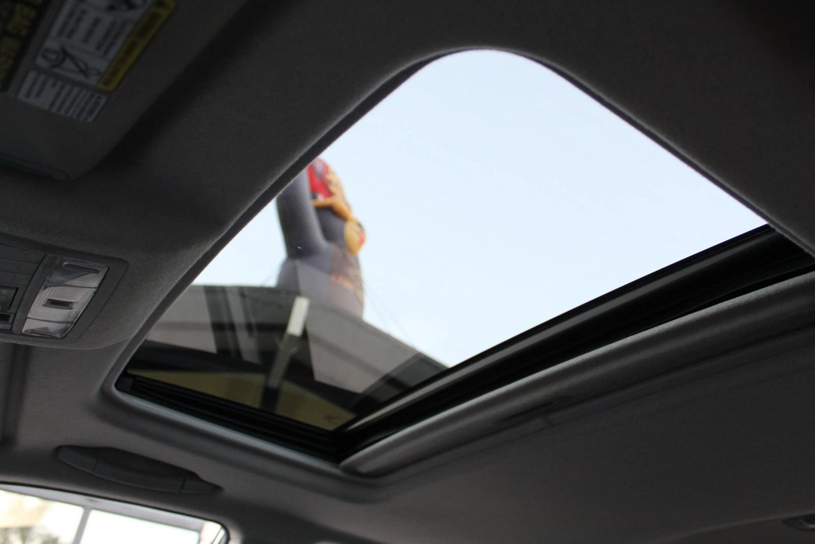 Used 2013 Toyota Highlander SE FWD image 31