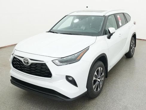 New 2026 Toyota Highlander XLE AWD/4WD image 12