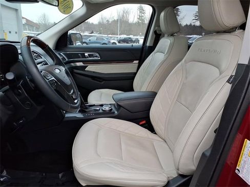 Used 2018 Ford Explorer Platinum image 5