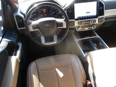 Used 2022 Ford F250 Lariat w/ Lariat Ultimate Package image 6