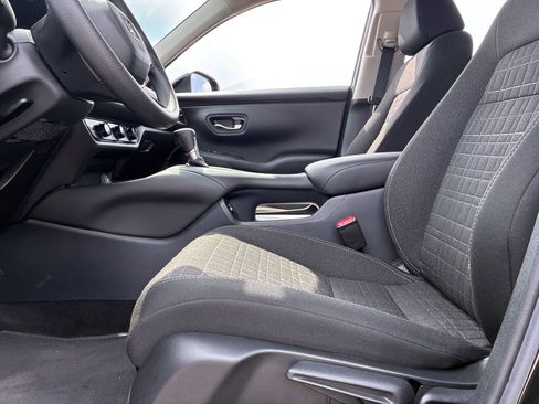 Certified 2023 Honda HR-V LX image 18