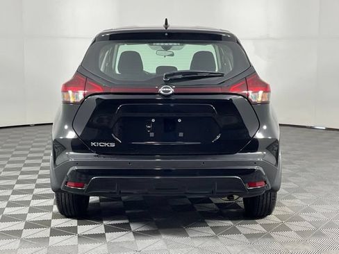 Certified 2025 Nissan Kicks Play S FWD image 10
