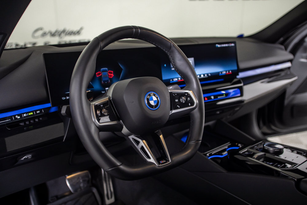 Used 2026 BMW i5 eDrive40 w/ M Sport Package RWD image 21