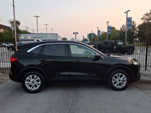 Certified 2024 Ford Escape Active w/ Tech Pack #1 AWD/4WD image 2