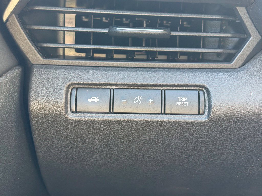 Used 2025 Nissan Altima 2.5 SV AWD/4WD image 11