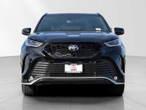 New 2026 Toyota Highlander XSE image 8