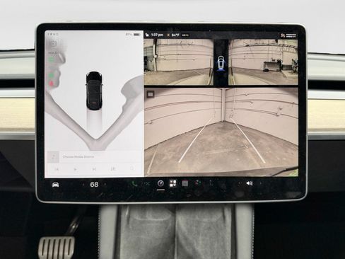 Used 2023 Tesla Model Y Performance AWD/4WD image 14