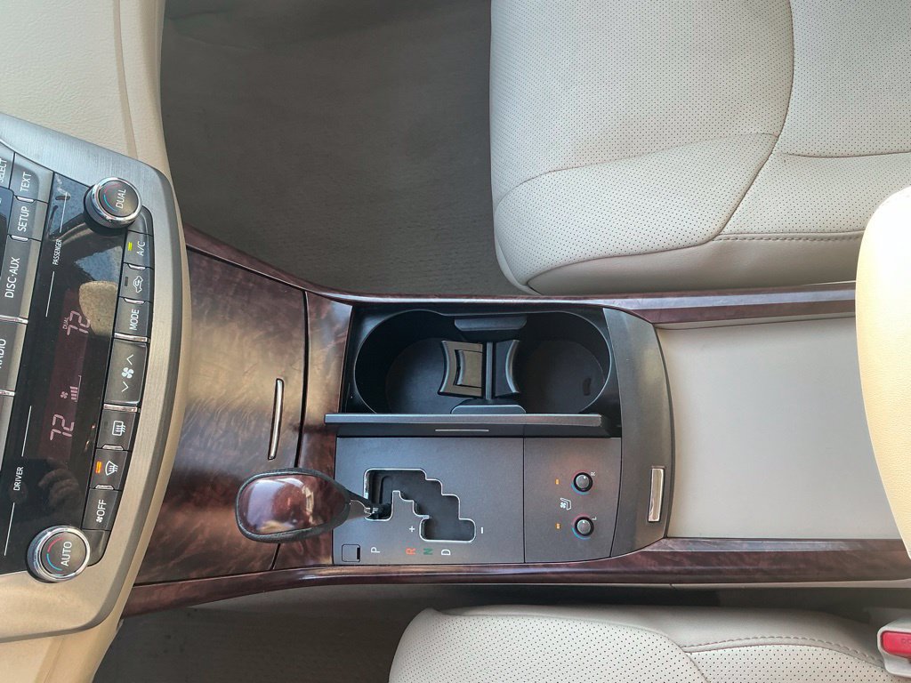 Used 2012 Toyota Avalon Limited FWD image 24