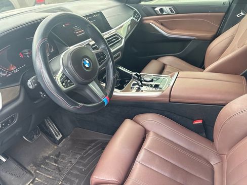 Used 2022 BMW X5 sDrive40i w/ M Sport Package RWD image 2