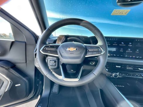 New 2026 Chevrolet Suburban Premier image 11