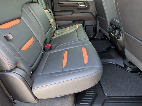 Used 2023 GMC Sierra 1500 AT4 w/ AT4 Premium Package AWD/4WD image 19