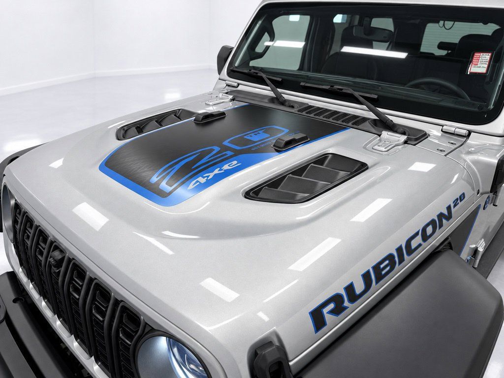 Used 2023 Jeep Wrangler Unlimited Rubicon 4xe AWD/4WD image 10