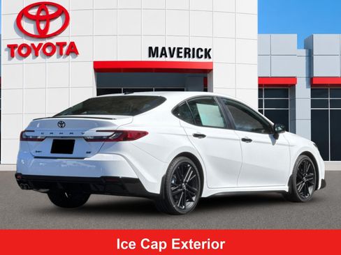 New 2026 Toyota Camry Hybrid FWD image 5