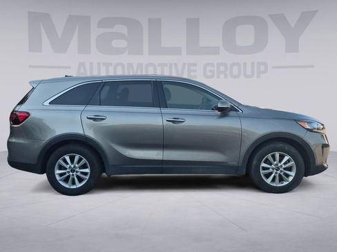 Used 2019 Kia Sorento AWD image 6