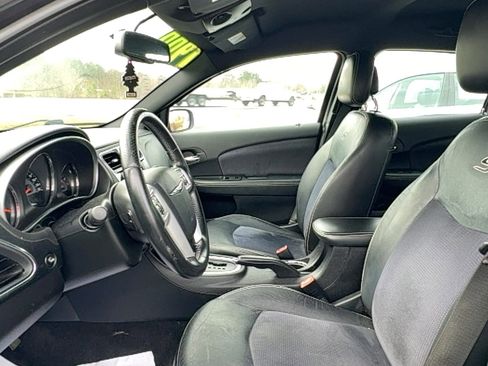 Used 2012 Chrysler 200 S image 14