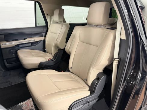 Used 2022 Ford Expedition Max XLT AWD/4WD image 35