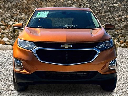 Used 2018 Chevrolet Equinox LT image 3