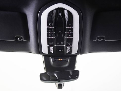 Certified 2026 Porsche Macan S image 18