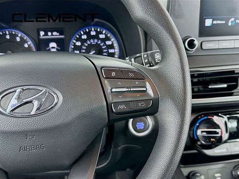 Used 2022 Hyundai Kona SEL image 17