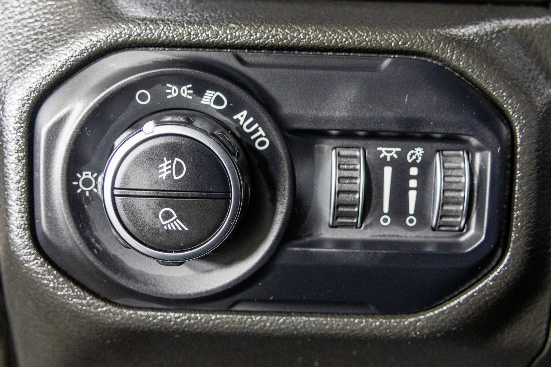 Used 2022 Jeep Gladiator Sport AWD/4WD image 34