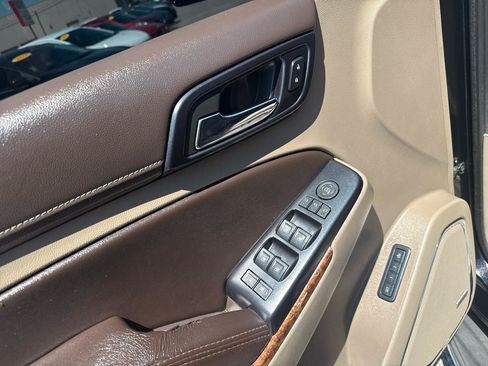 Used 2015 Chevrolet Tahoe LTZ RWD image 16