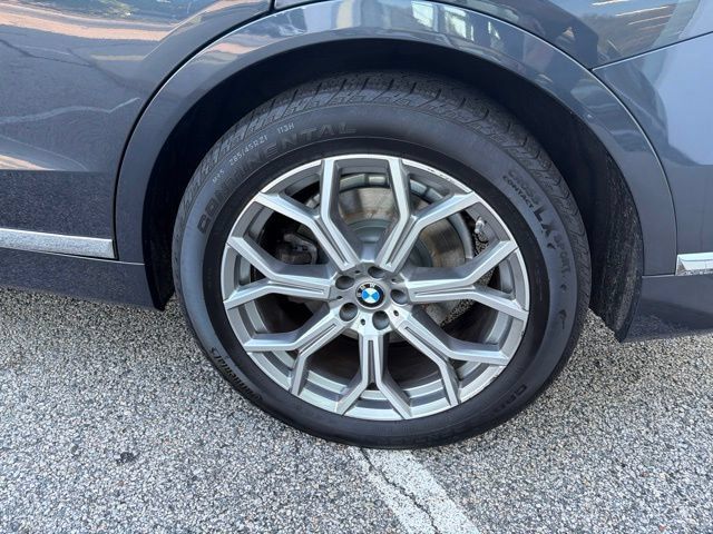 Used 2022 BMW X7 xDrive40i AWD/4WD image 21