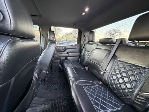 Used 2019 Chevrolet Silverado 1500 Custom w/ Custom Value Package image 18