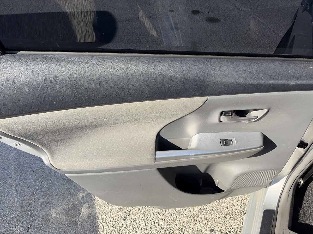 Used 2012 Toyota Prius V Three FWD image 12