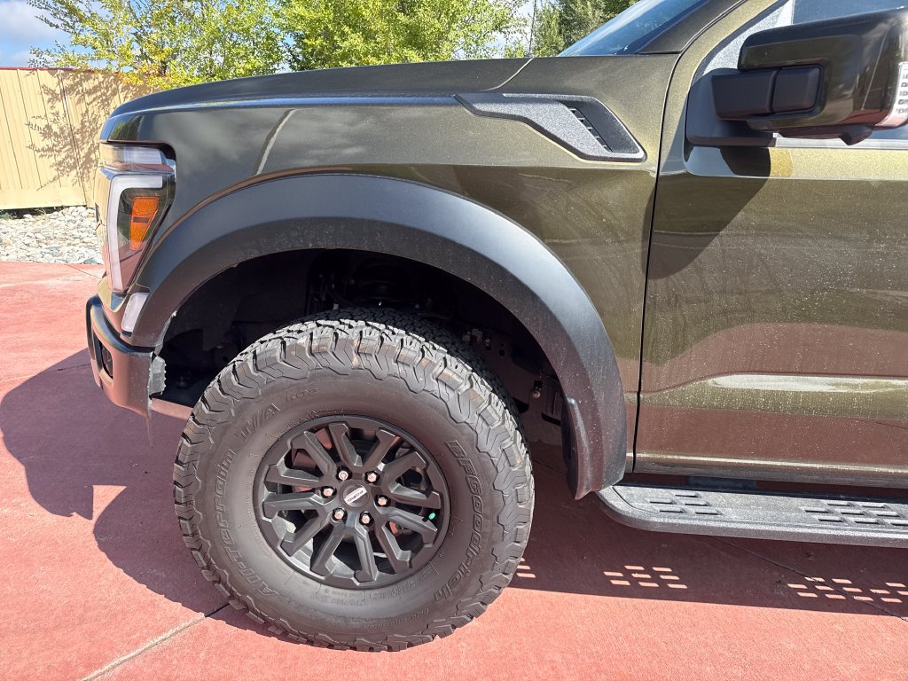 Used 2025 Ford F150 Raptor AWD/4WD image 33