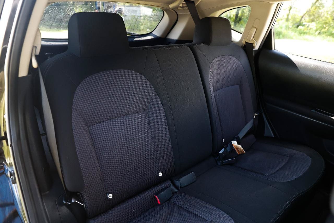 Used 2013 Nissan Rogue SV w/ Premium Pkg FWD image 14