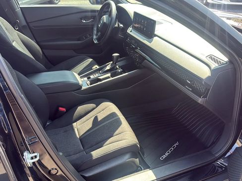 Used 2023 Honda Accord Sport image 14