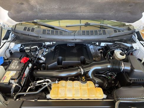 Used 2018 Ford F150 Platinum w/ Equipment Group 701A Luxury image 10