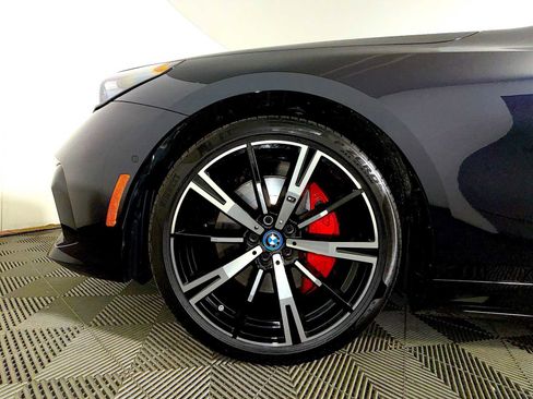 Used 2024 BMW i5 M60 w/ Premium Package image 8