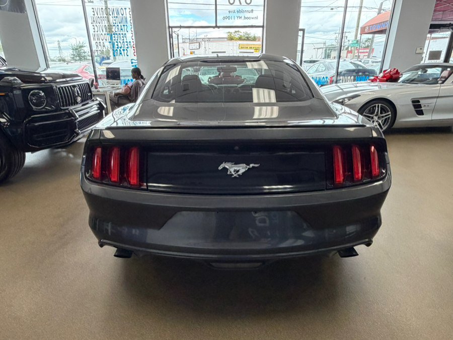 Used 2017 Ford Mustang Coupe RWD image 17