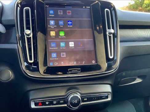 Used 2023 Volvo C40 P8 Recharge Ultimate image 36