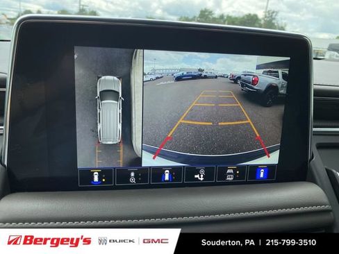 Used 2022 GMC Yukon XL SLT w/ SLT Premium Package AWD/4WD image 18