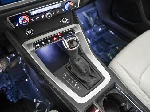 Used 2023 Audi Q3 2.0T Premium w/ Convenience Package image 18