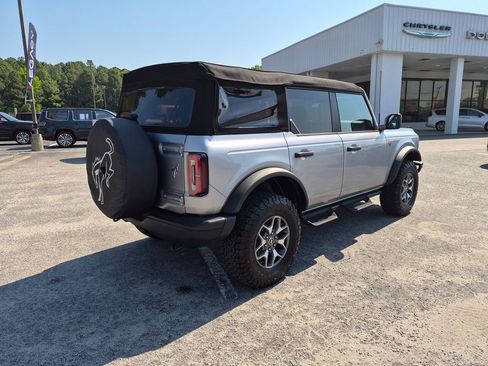 Used 2024 Ford Bronco Badlands AWD/4WD image 3