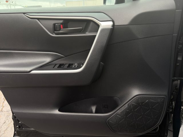 Used 2024 Toyota RAV4 LE AWD/4WD image 13